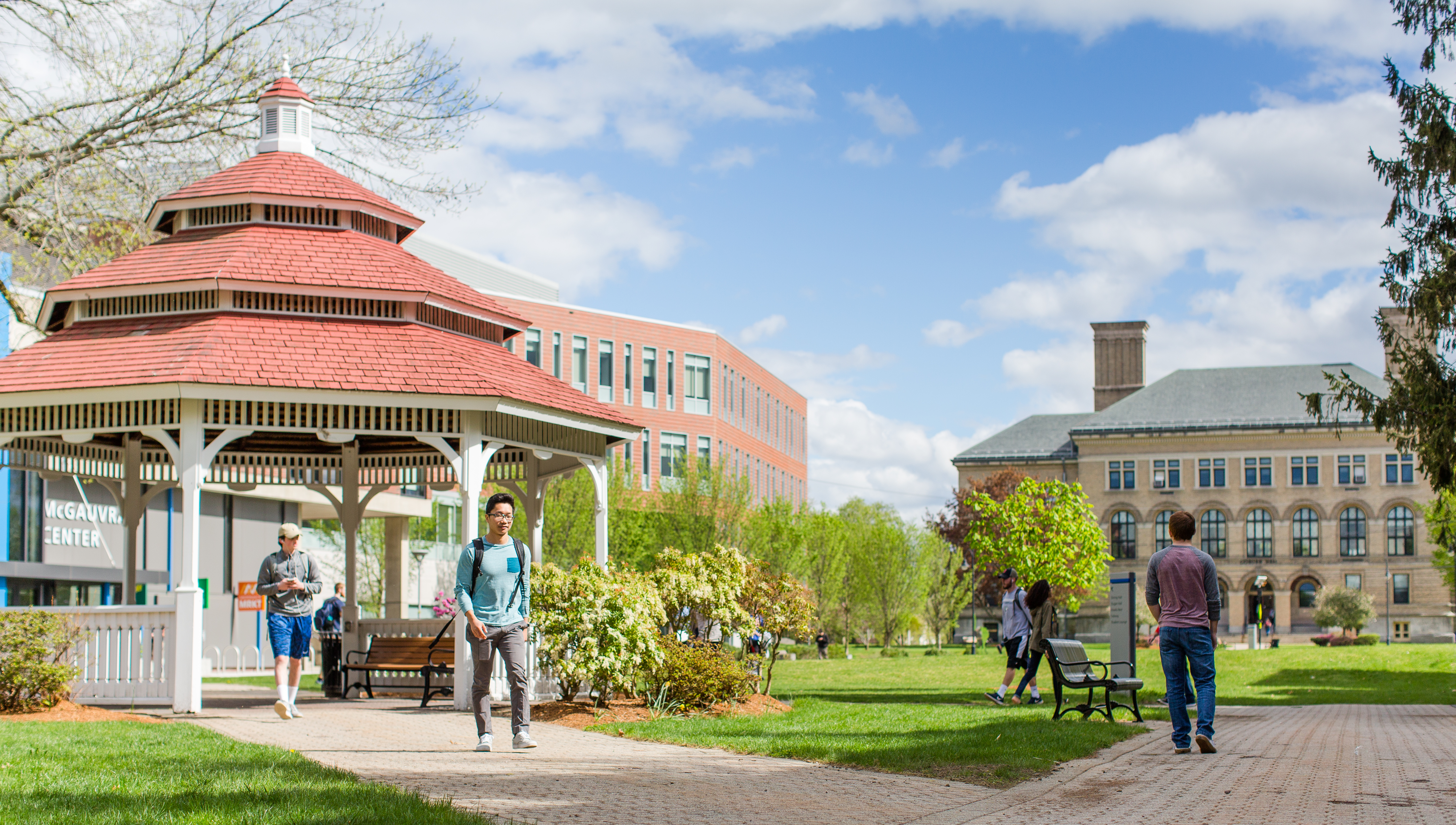 UMass Lowell campus shot